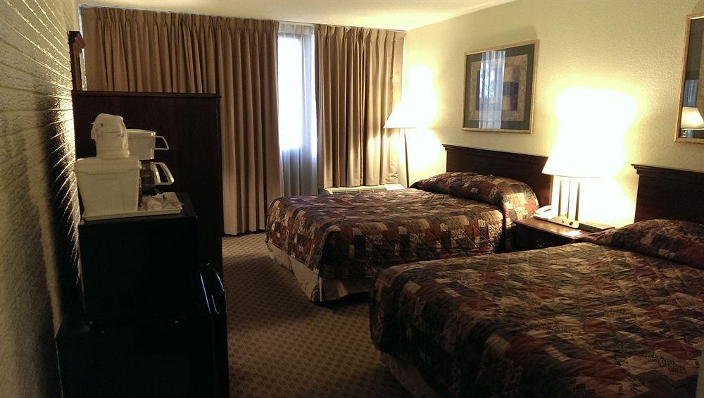 ฮาวเวิร์ด จอห์นสัน บาย วินด์แฮม วิลเลียมส์เบิร์ก Hotel Norge ภายนอก รูปภาพ