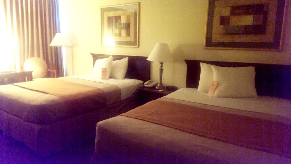ฮาวเวิร์ด จอห์นสัน บาย วินด์แฮม วิลเลียมส์เบิร์ก Hotel Norge ภายนอก รูปภาพ