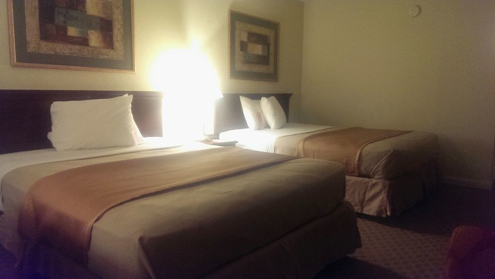 ฮาวเวิร์ด จอห์นสัน บาย วินด์แฮม วิลเลียมส์เบิร์ก Hotel Norge ภายนอก รูปภาพ