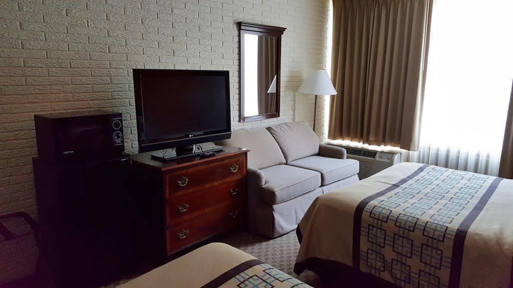 ฮาวเวิร์ด จอห์นสัน บาย วินด์แฮม วิลเลียมส์เบิร์ก Hotel Norge ภายนอก รูปภาพ